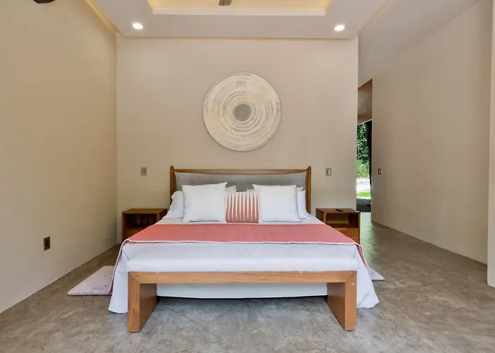 Luxury Jungle Retreat - 4 Bedroom With Private Pool And Cenote - Fits 14 *